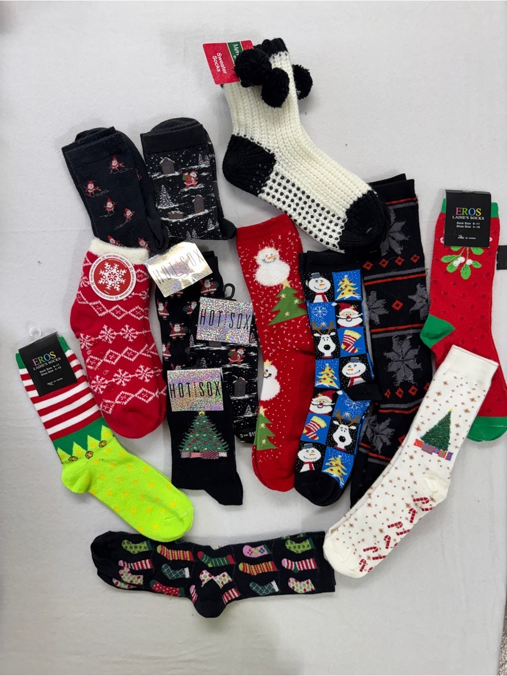Eros Holiday Crew Socks - Red/White Christmas Tree & Snowman Designs 14 Pairs